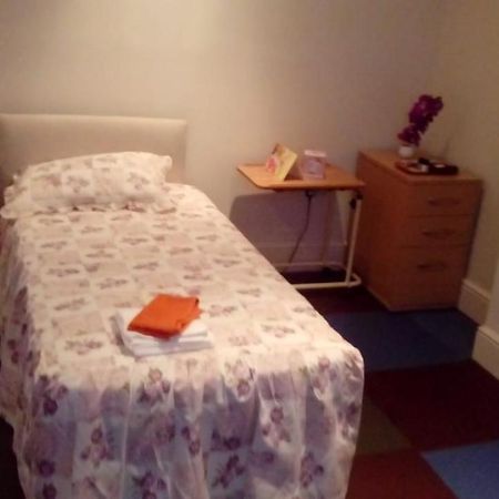 Carer 4 You Residential Home Upholland Extérieur photo