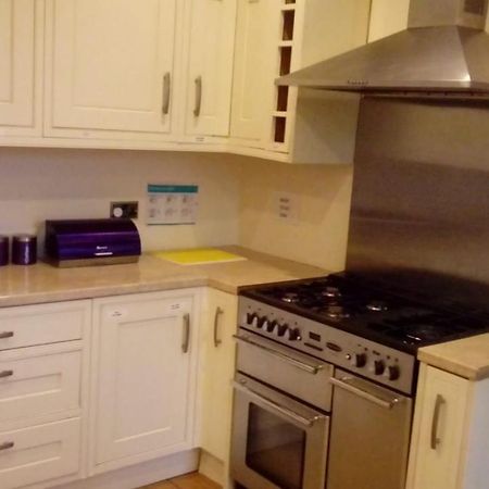 Carer 4 You Residential Home Upholland Extérieur photo