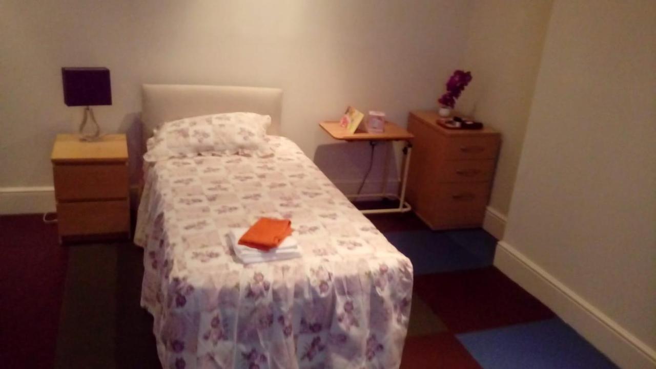 Carer 4 You Residential Home Upholland Extérieur photo
