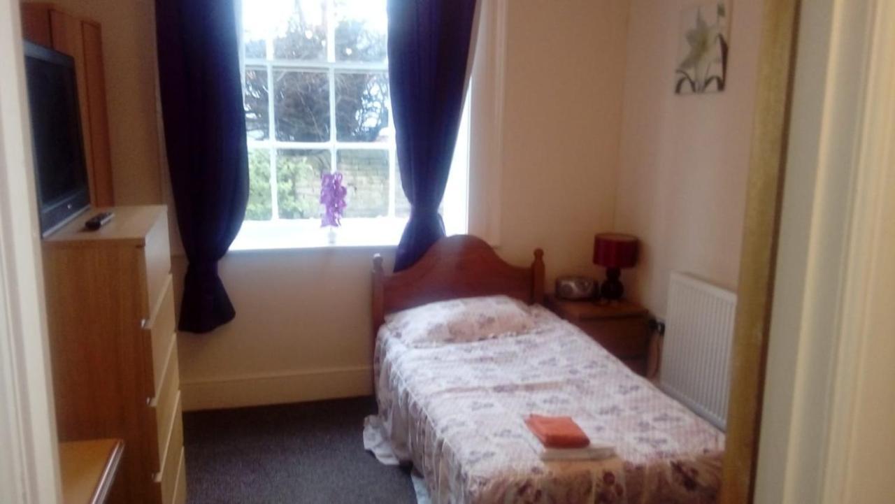 Carer 4 You Residential Home Upholland Extérieur photo